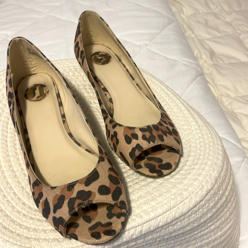 Jazzberry leopard print shoes! Open-toe and slight wedge heel. Size 7.5.